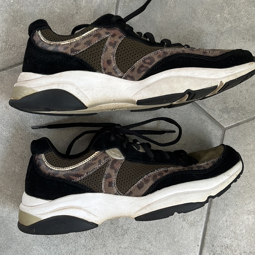 Ryka walking shoe 8.5 - Picture 6 of 11